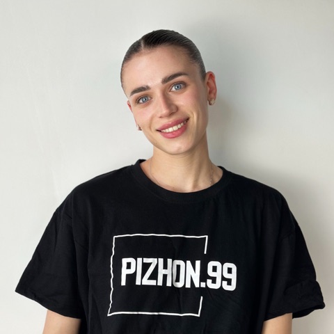 Надія — гранд майстер PIZHON.99